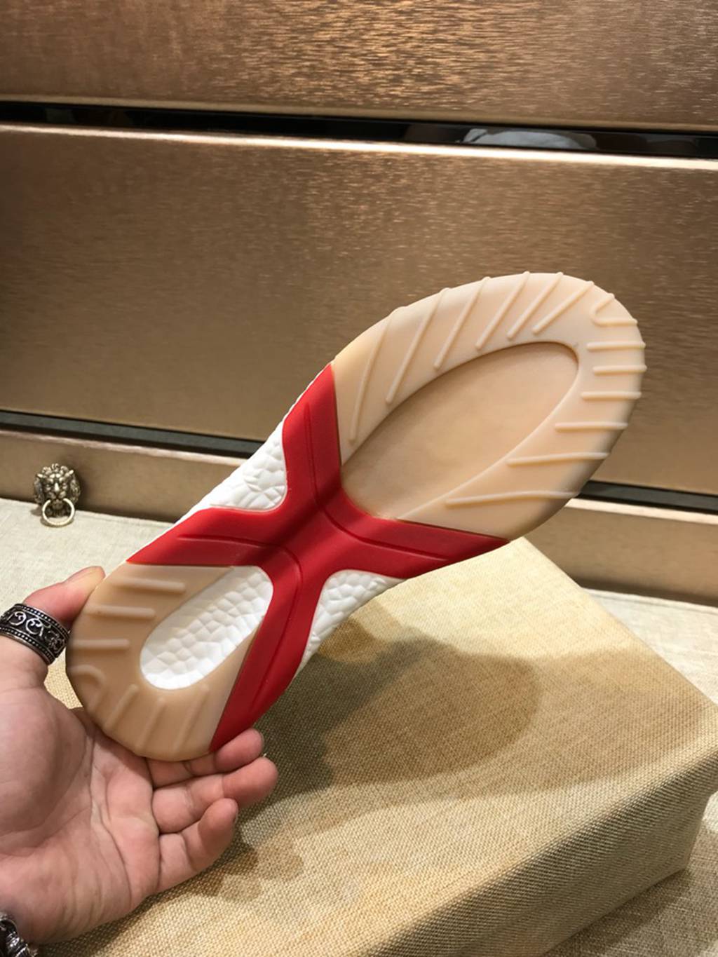 BLG  sneaker